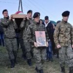 Mediji: KBS u novembru bio na Severu na sahrani, Maćedonci potom pismom obećao KFOR-u da se to više neće ponoviti KBS amblemi sahrana bjiviši pripadnik OVK