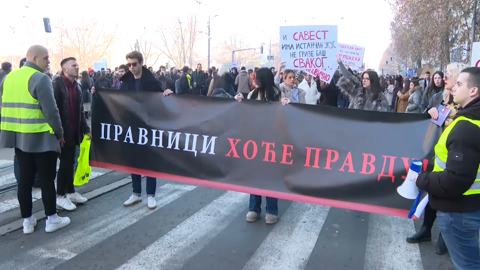 Petnaestominutna blokada, studenti i srednjoškolci nastavljaju proteste