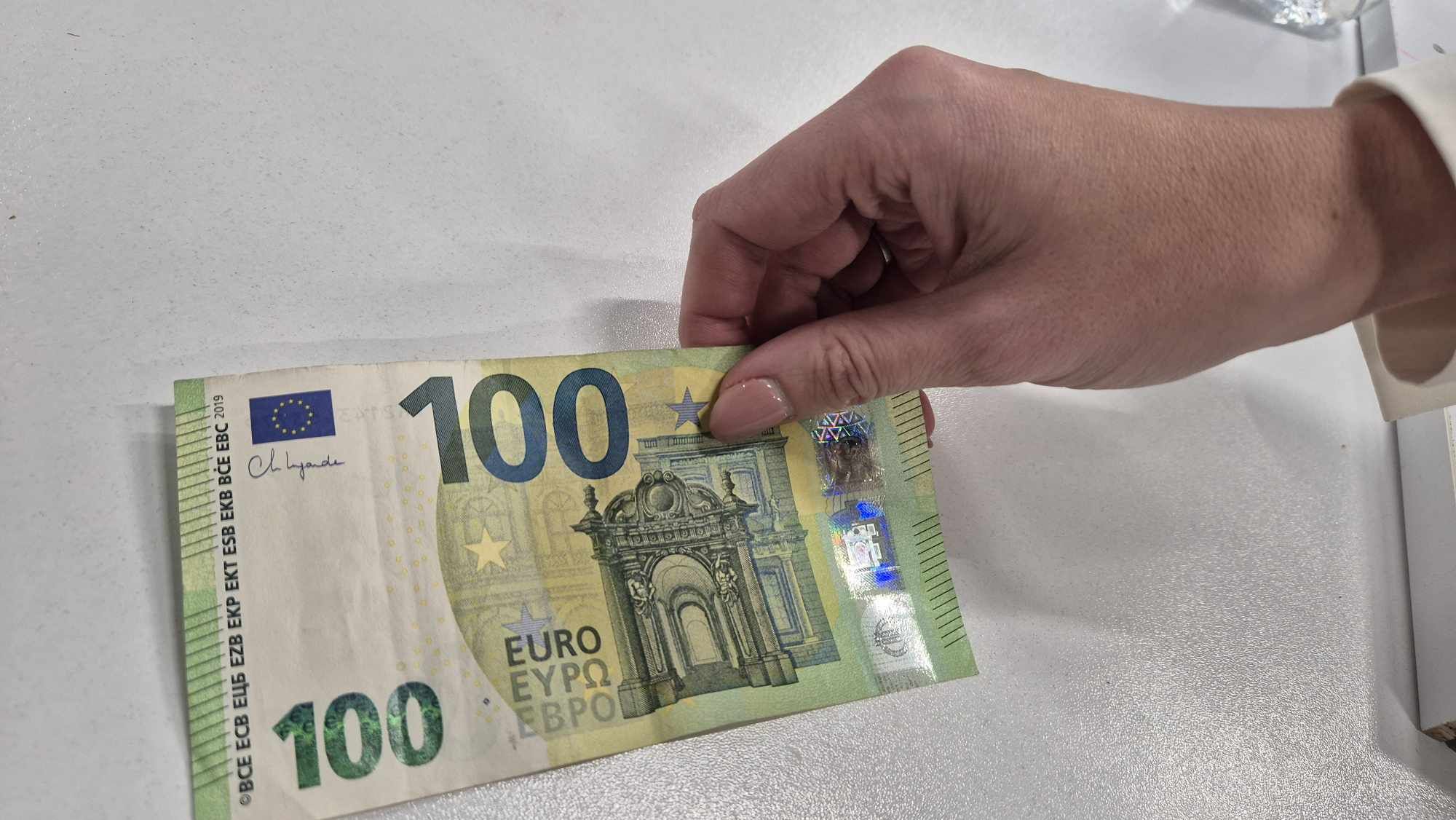 Murati potvrdio: Izvršena uplata jednokratne pomoći od 100 evra