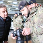 Britanski ambasador posetio pripadnike KFOR-a koji patroliraju na Severu Džonatan Hargrivs britanski ambasador