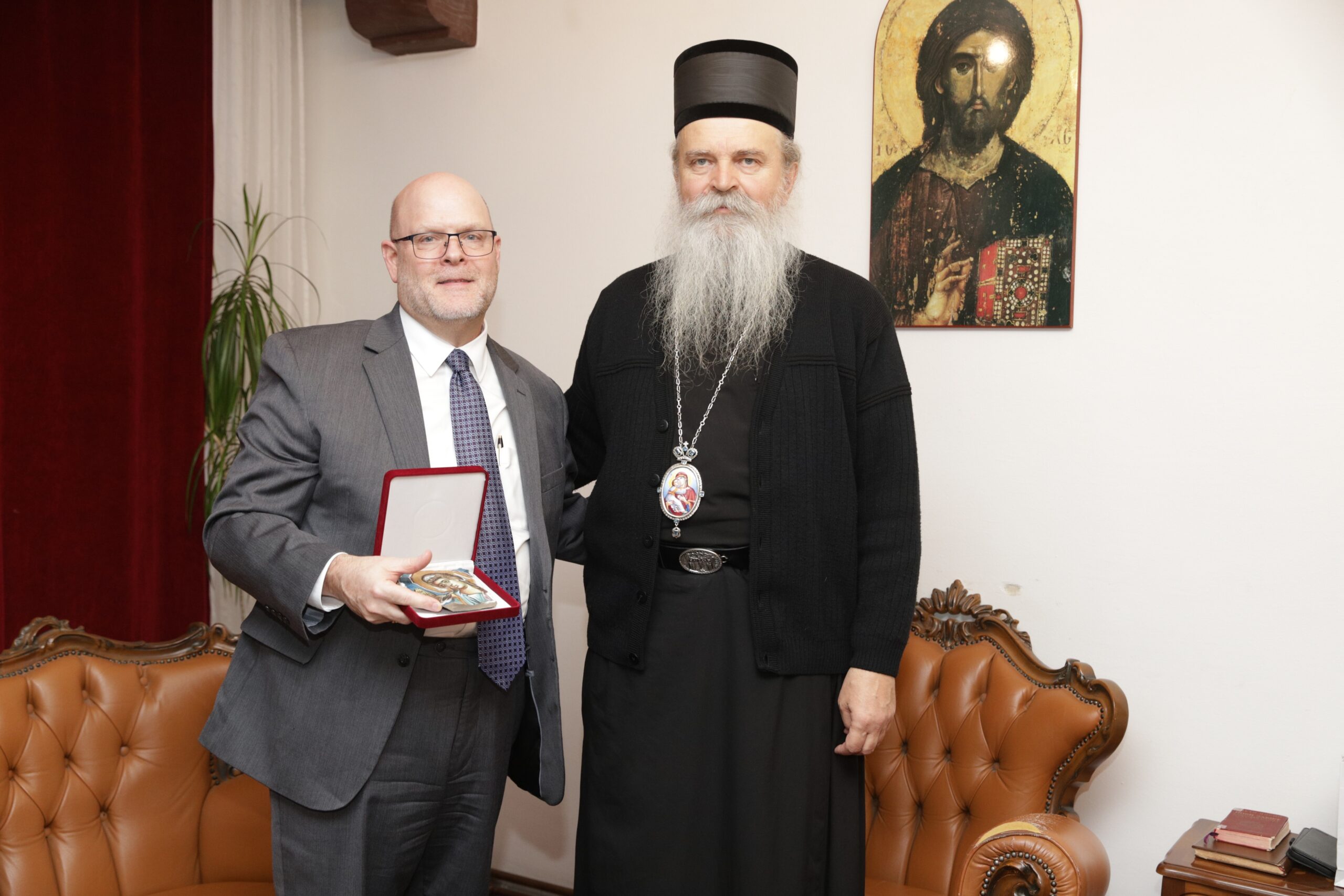 Hovenijer na oproštajnom sastanku sa Vladikom Teodosijem, razgovarali o važnosti religijske slobode na Kosovu