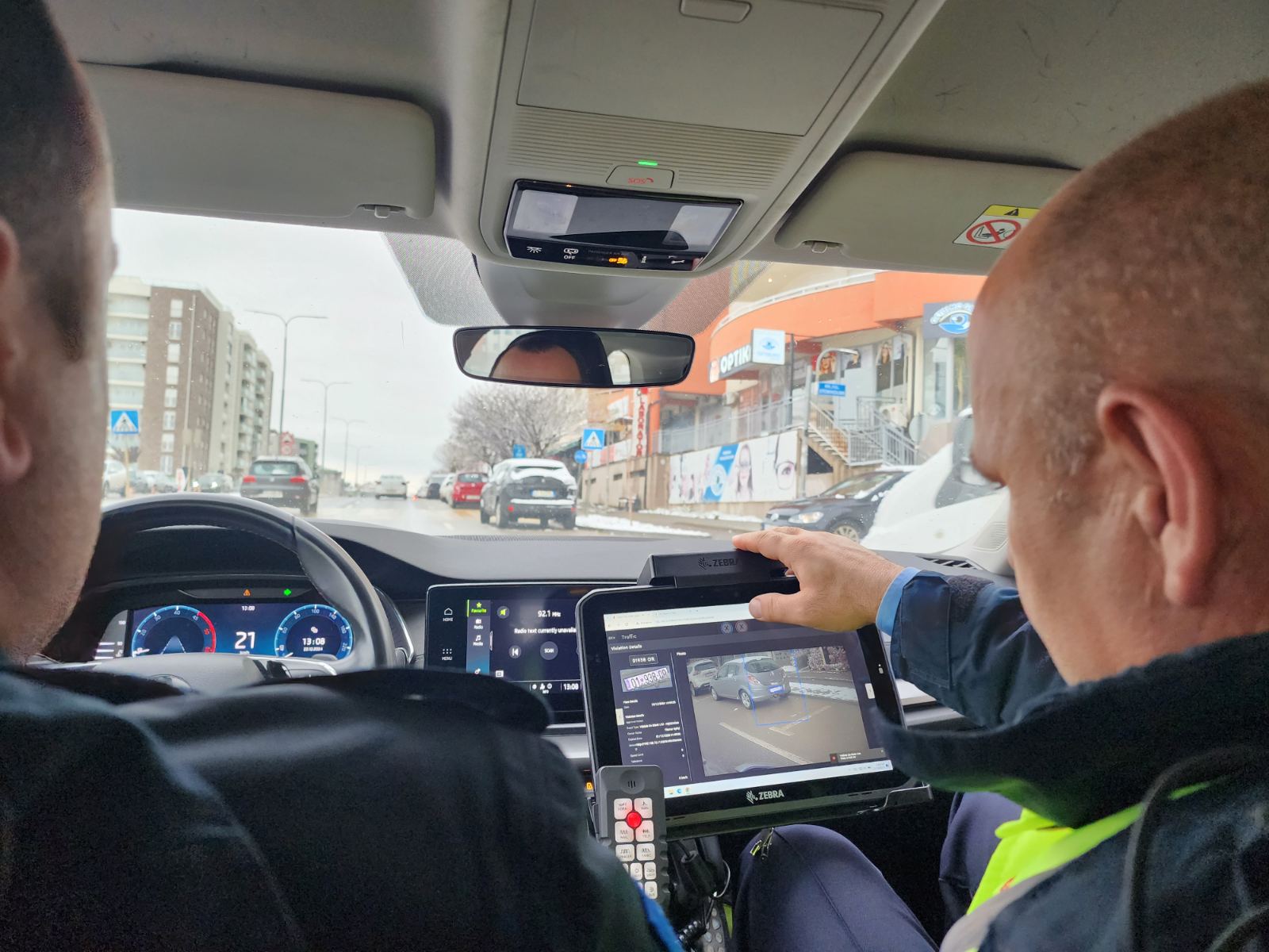 KP: U upotrebi "Smart" vozilo za identifikaciju neregistrovanih automobila