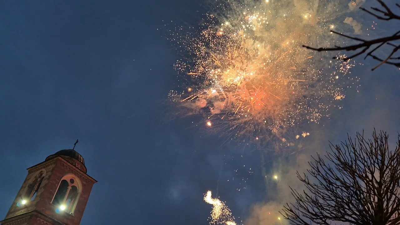 Vatromet Nova Godina / Badnji dan