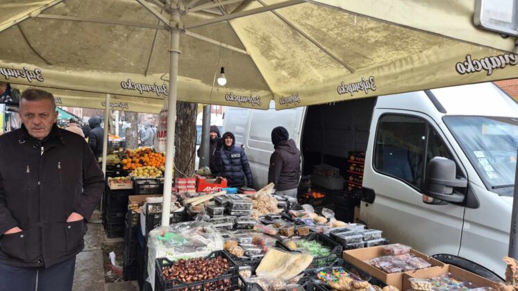 Božićna pijaca Mitrovica
