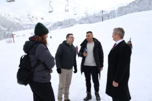 Britanski ambasador posetio Štrpce: Primer multietničke opštine