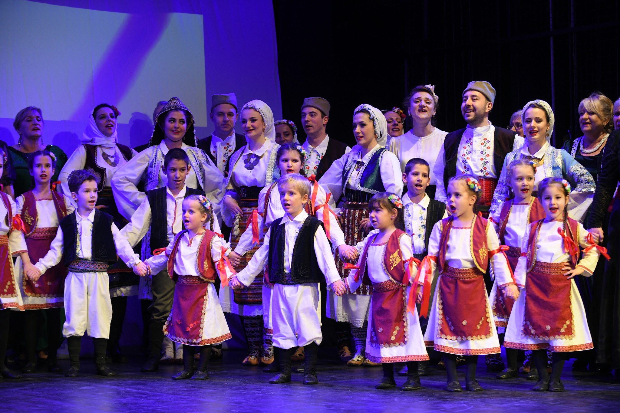 Folklorni anambl "Šiljkan" ponovo igra za narodnu kuhinju na Kosovu