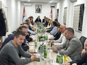 Petković sa čelnicima SL u Raški Petar petković srpska lista Raška