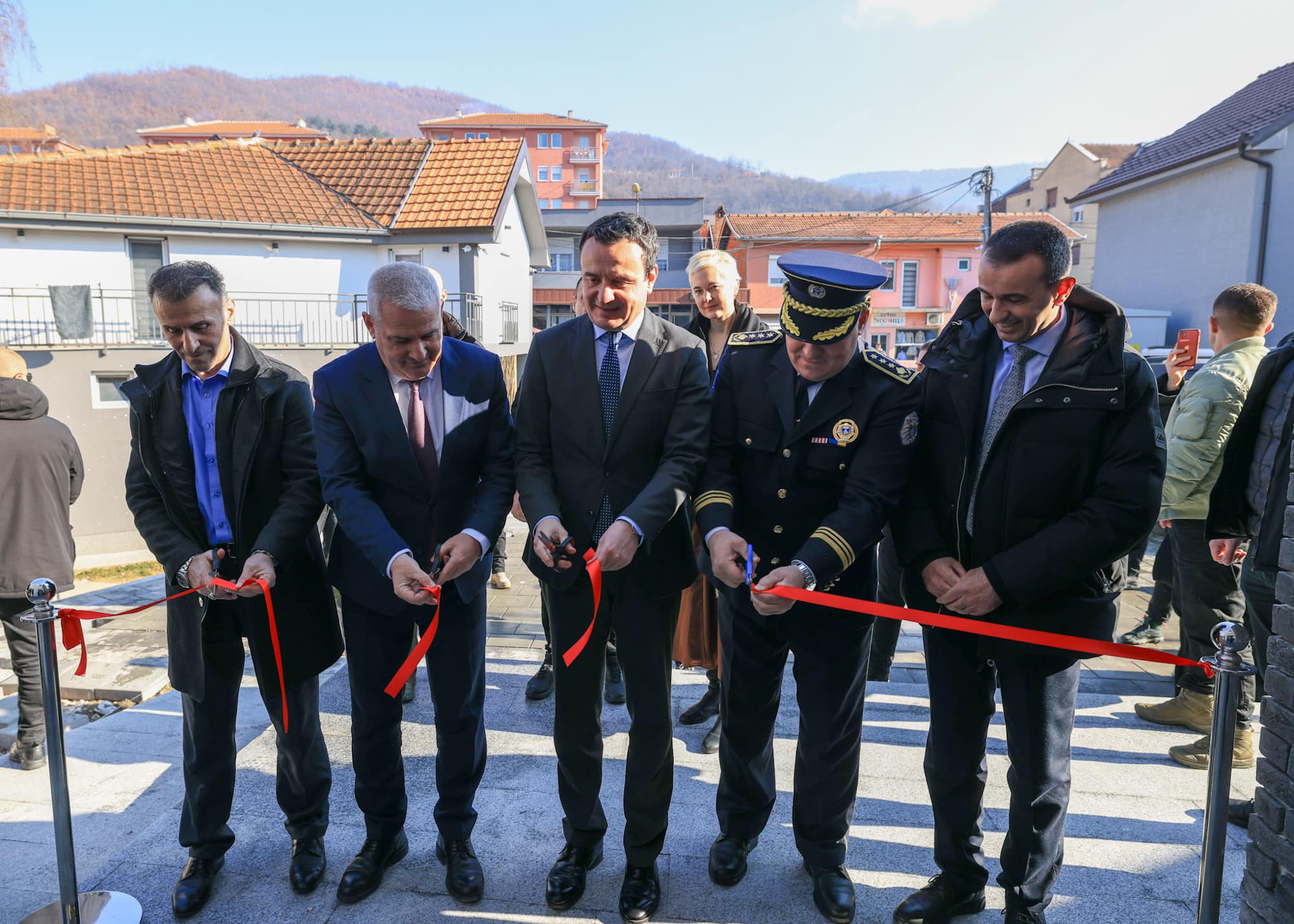 Kurti otvorio novu policijsku podstanicu u Lešku