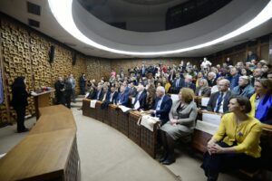 Obeležavanje godišnjice rata u Ukrajini Godišnjica rata u Ukrajini Priština obeležavanje