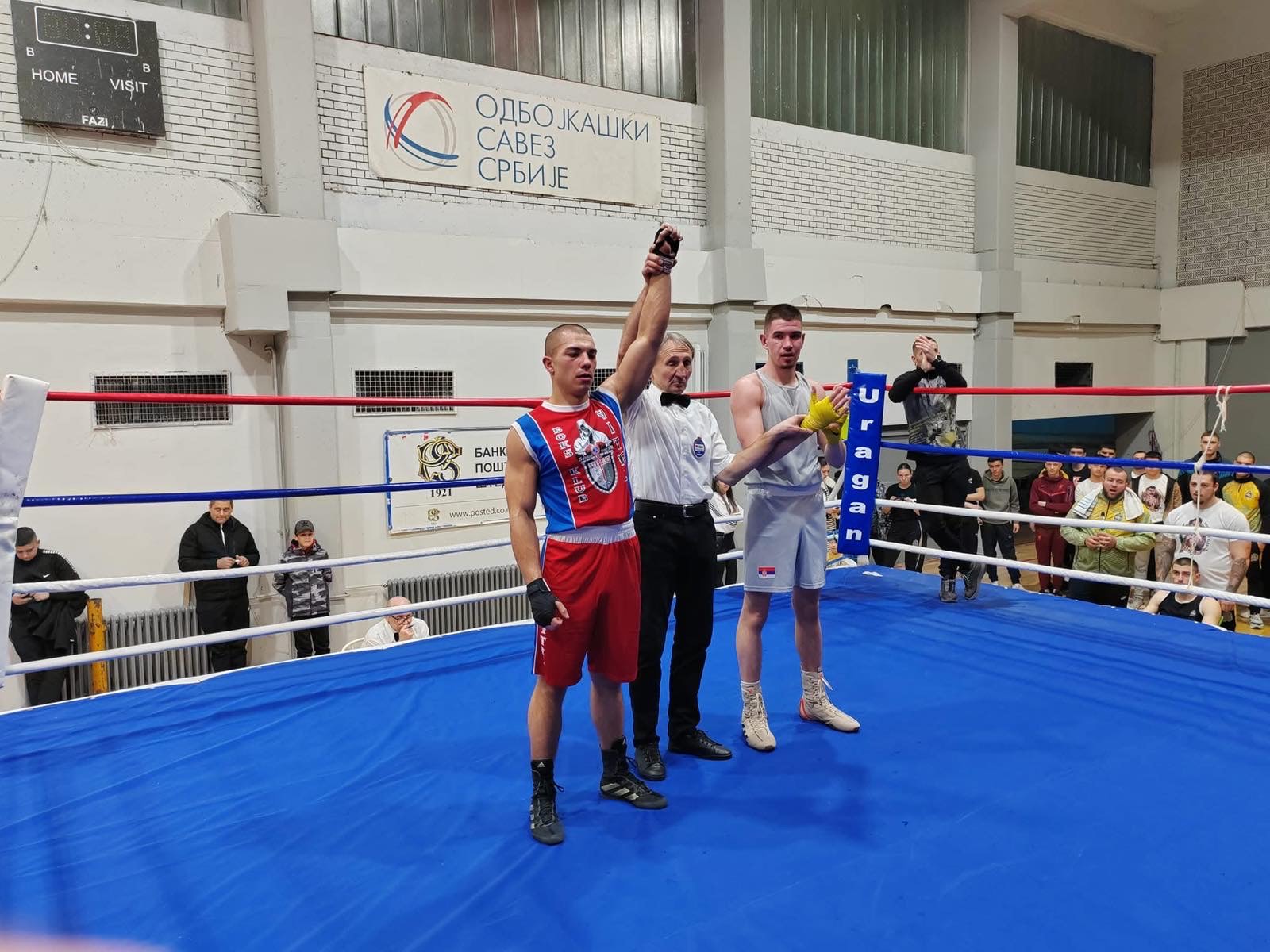 Zlatna medalja za boksera kluba "Vitez" iz K.Mitrovice 