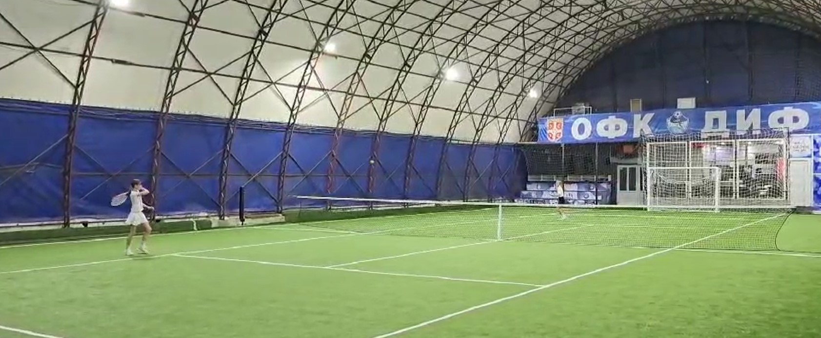 U Balon sali OFK "Dif"-a otvoren prvi teniski teren u Kosovskoj Mitrovici, termini vikendom besplatni