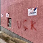 SL: Na zidu kuće u K.Kamenici oštećeni naši plakati i ispisani grafiti „UČK“, policija obavila uviđaj
