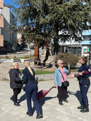 Ruže Kosovska policija osmi mart