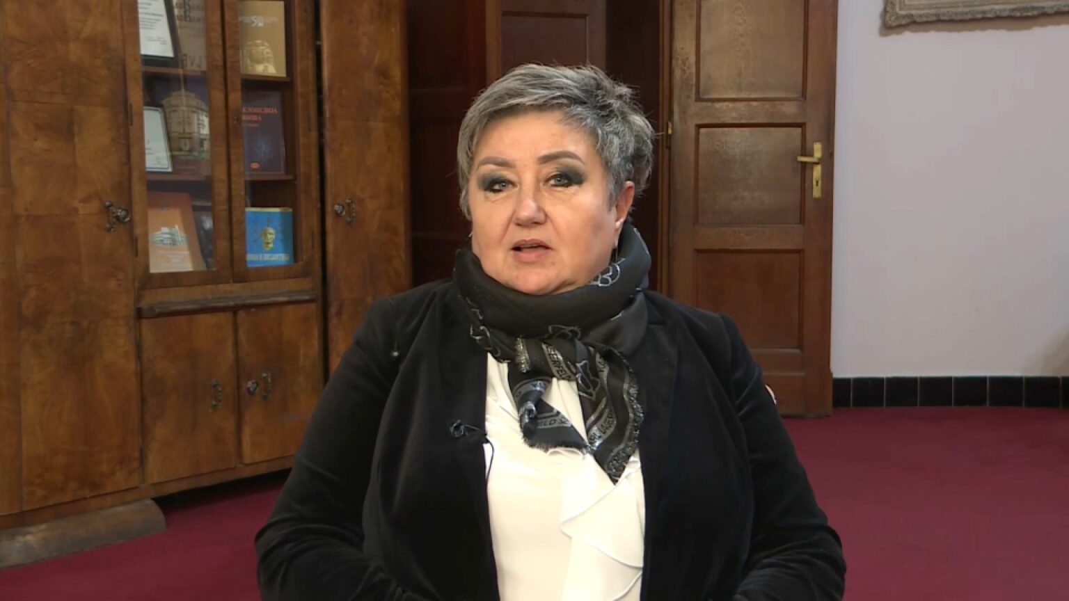 Dekanka o mitingu SNS: Farsa – prisustvovaćemo kraju i tada će veliki gospodar shvatiti da je došao kraj kopi-pejst akcijama