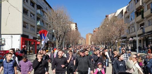 Protest mitrovica građani