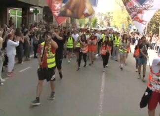 Poziv na beli štrajk i protest protiv Stankovića; Premijer sa rektorom BU; Srednjoškolci pešače do N.Sada Srednjškolci Valjevo