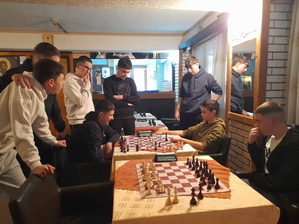 FOTO: Šahisti Štrpca/ Chess Strpce Brezovica