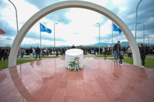 Obeležavanje Dana nestalih na Kosovu, prištinski zvaničnici o "ratnim ranama" i "zakletvi za pravdu"