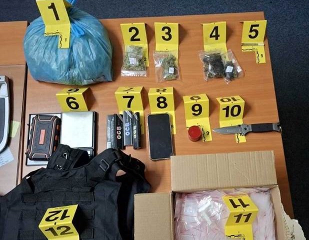 Podujevo: Uhapšen sa preko 1.5 kilograma marihuane