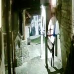 Eparhija sa snimkom skidanja zastave SPC sa Crkve u Orahovcu: Direktno skrnavljenje crkvenih simbola i imovine