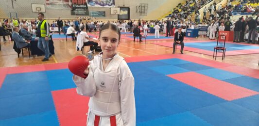 Karate karatisti Prvenstvo Srbije u Mladenovcu