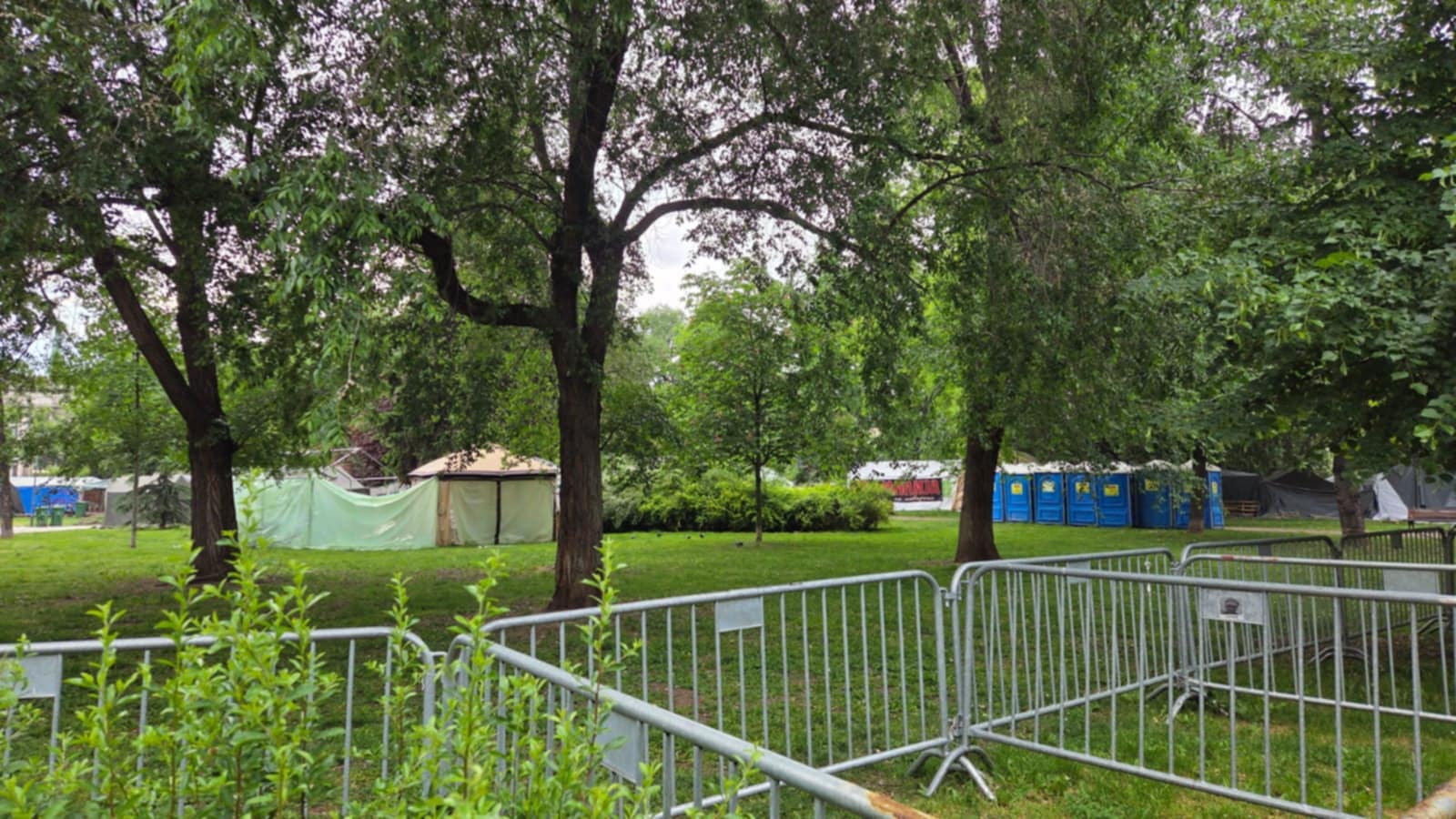 "Hercegovačka je bila početak": Pionirski park propada, "niču" šatori i pokretni toaleti