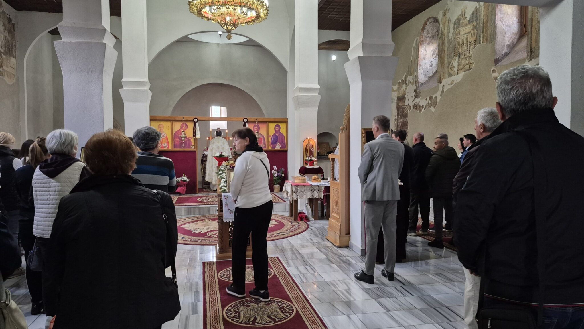 Hram Svetog Nikole u Prištini obeležio slavu: Crkva živi i vaskrsava, uprkos svemu