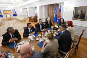 Osmani sa nevećinskim zajednicama, da li je bila i SL? Elek: Ne mogu da kažem, na rođendanu sam