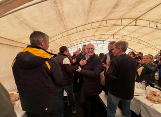 N1: Naš snimatelj napadnut kod Kosjerića tokom posete Vučevića; UNS osudio