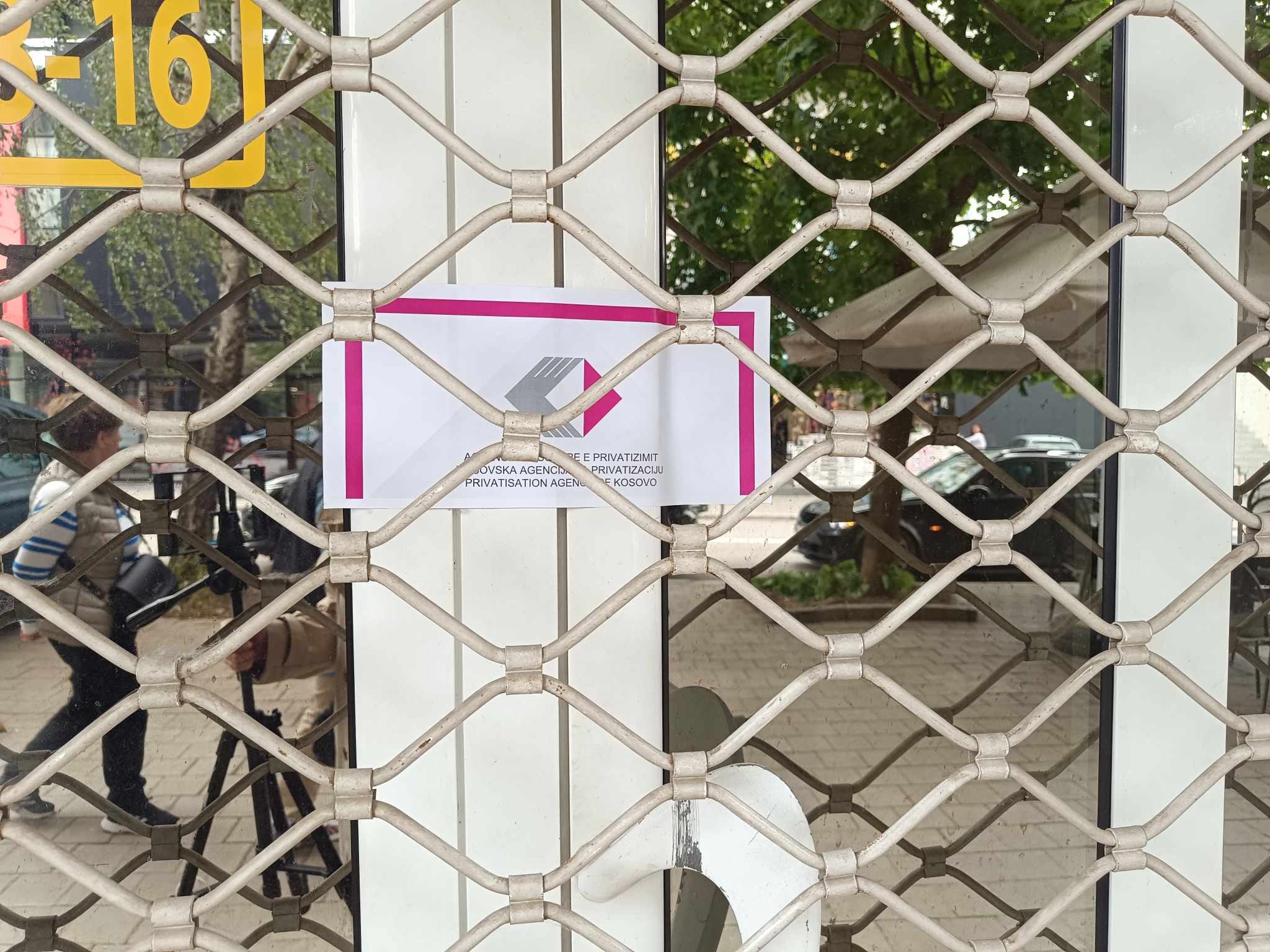 KAP: Premises of Mitrovica City Library Sealed Due to Social Ownership, Contract Offer Still Awaits Response