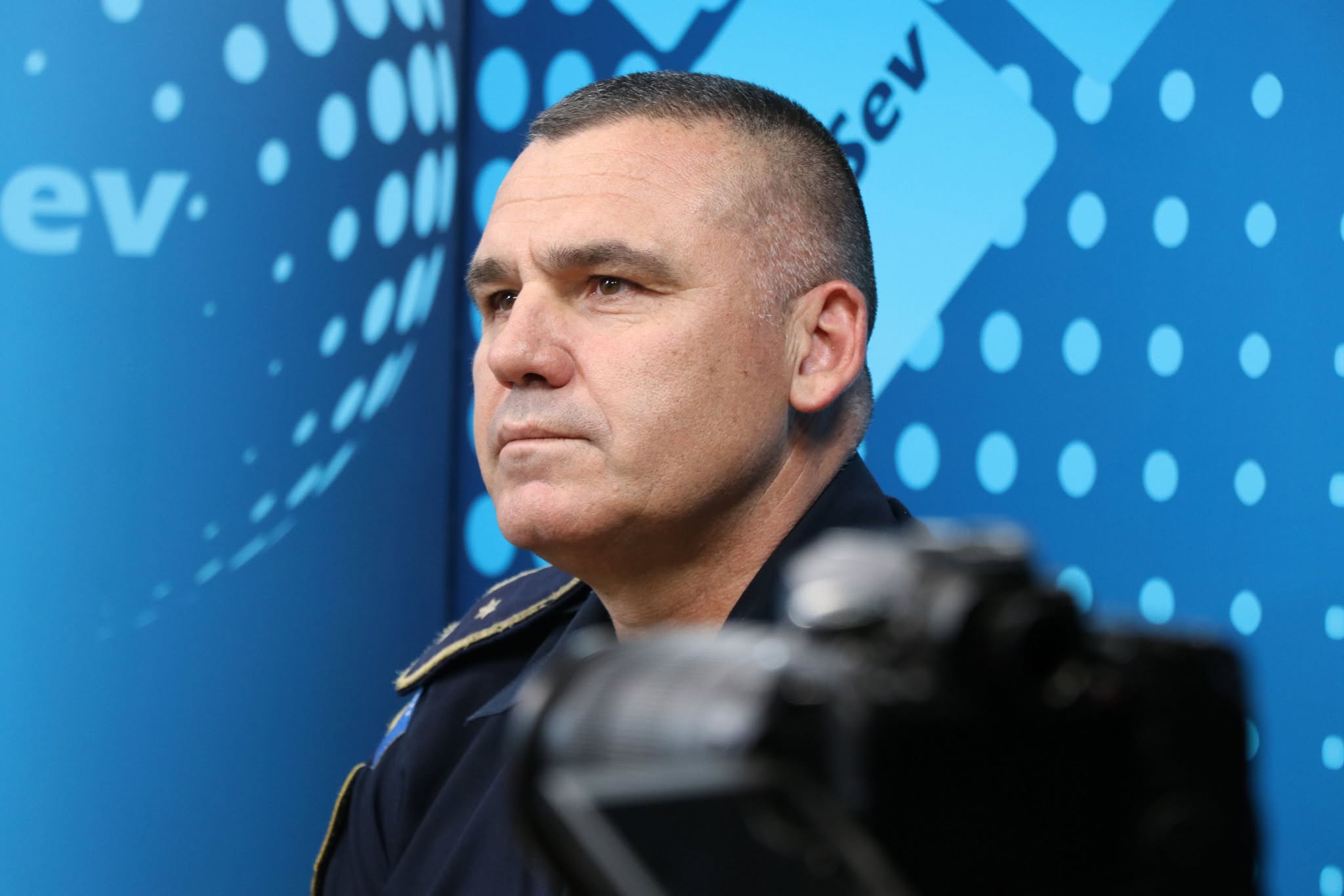 Prevarant se lažno predstavio kao Veton Eljšani, uzeo građaninu 1.000 evra