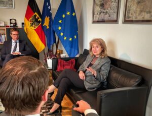 Trendafilova započela posetu Kosovu, Udruženje pripadnika nekadašnje OVK: "Čisto licemerje"