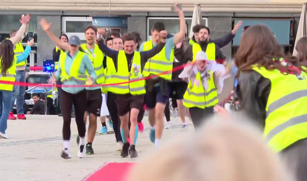 Ultramaratonci stigli u Štutgart, velika podrška zahtevu studenata za raspisivanje izbora
