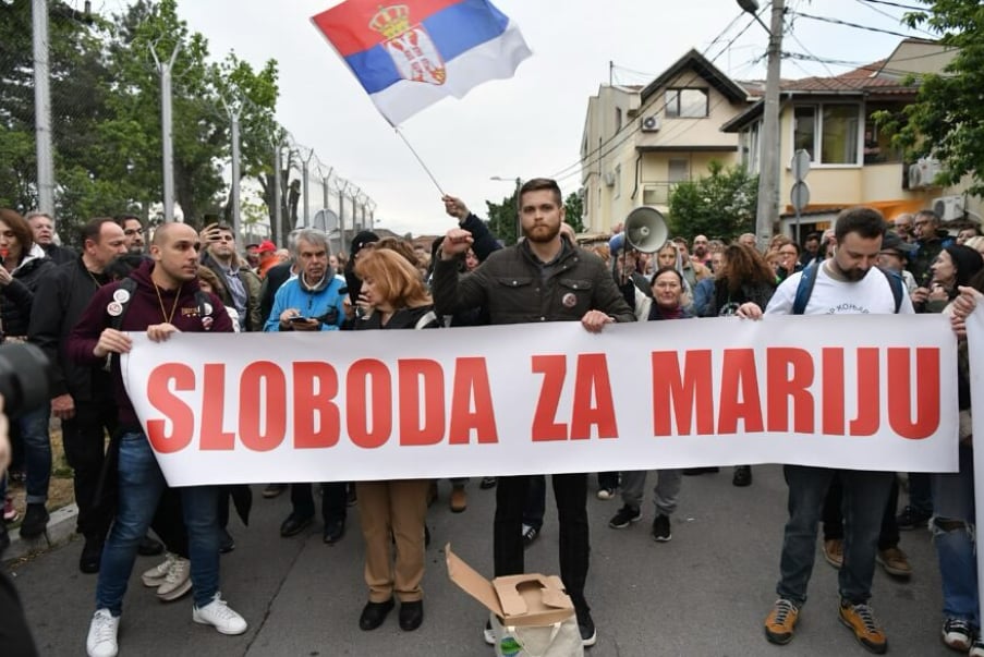 Marija Vasić i još dvoje aktivista pušteni, određen im kućni pritvot