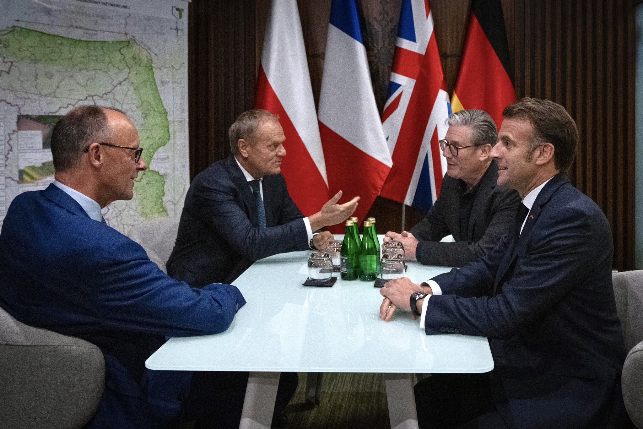 Zelenski i evropski lideri razgovarali sa Trampom o 30-dnevnom primirju u Ukrajini
