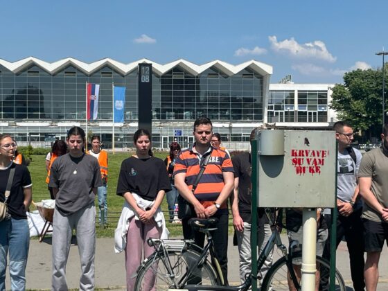 FOTO: Novi Sad/ nadstre&scaron;nica/ Ljubazno&scaron;ću Sta&scaron;e Kene&scaron;ki