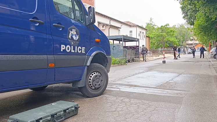 Kosovska policija ručna bomba Džona Kenedija