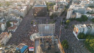 Arhiv: Oko 140,000 ljudi na protestu u Beogradu