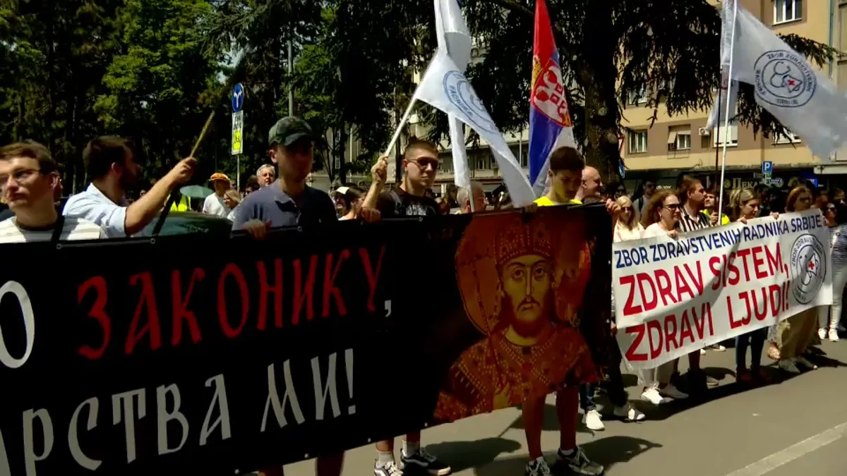 Studenti predali krivičnu prijavu protiv Vučića zbog posete povređenima u Kočanima