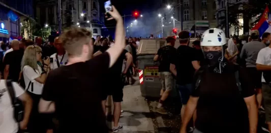 Incidenti sa policijom Slavija