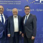 Stjepan Mesić proglašen počasnim građaninom Gnjilana