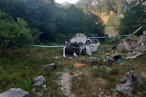 Mediji: U nesreći kod Nikšića poginuli majka i dete iz Srbije, otac teško povređenen
