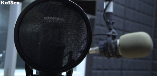 Mikrofon Mediji radio novinari novinarstvo