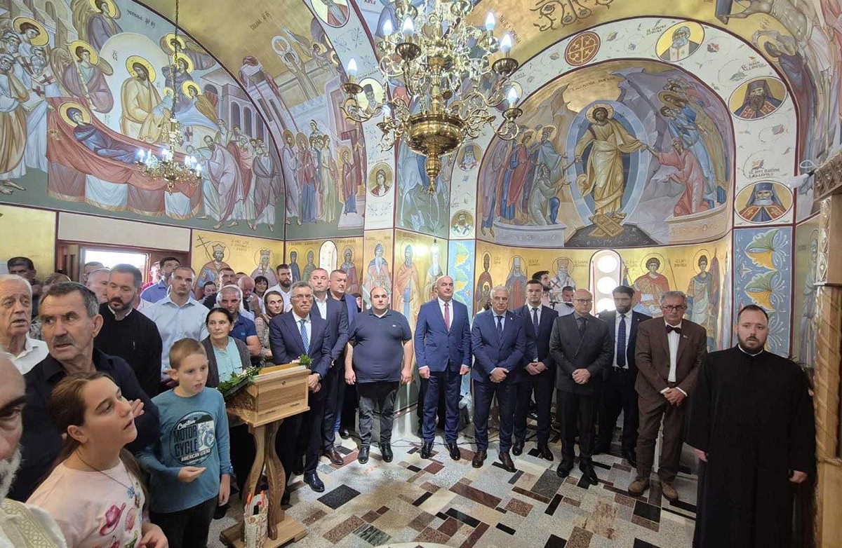 Mitropolit Metodije uručio Vučiću orden Svetog Georgija – opozicija i kritičari podsećaju: „Odlikovan onaj koga je Amfilohije proterao iz Berana“