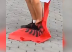 Zastava albanska