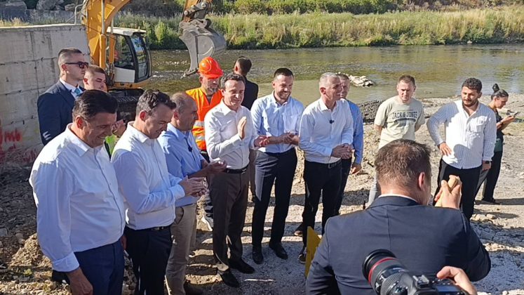 Kurti u Mitrovici položio kamen temeljac za dva nova mosta: &Scaron;to vi&scaron;e cirkulacije i saradnje