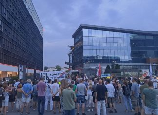 Skup podrške ispred N1, građani zabrinuti za sudbinu nezavisnih medija Skup podrške N1