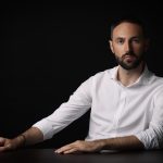 „Parole na zidovima, izdaja iza kulisa“