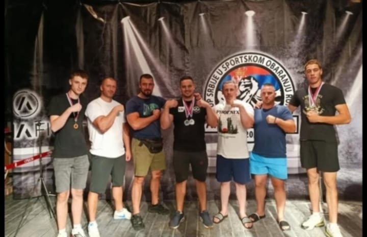 Snaga iz Zubinog Potoka: Klub „Arm Force 028“ iz hobija do medalja u obaranju ruku