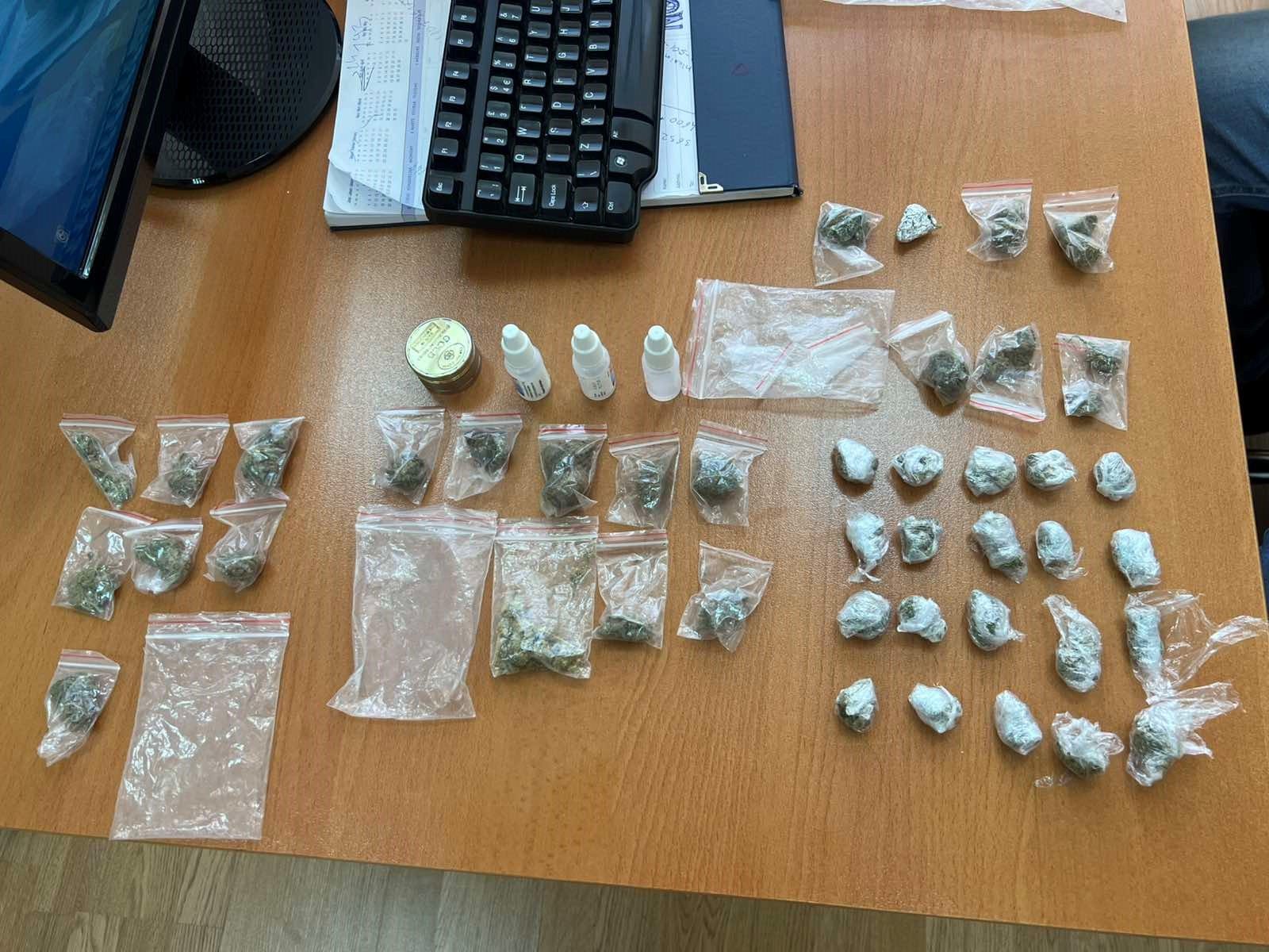 Kosovska policija zaplenila više od 160 grama kokaina i marihuane u tri grada